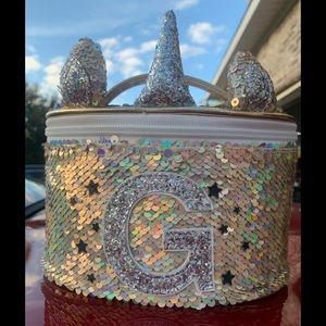 🦄⭐️🌈Gold unicorn makeup bag initial G🦄⭐️🌈